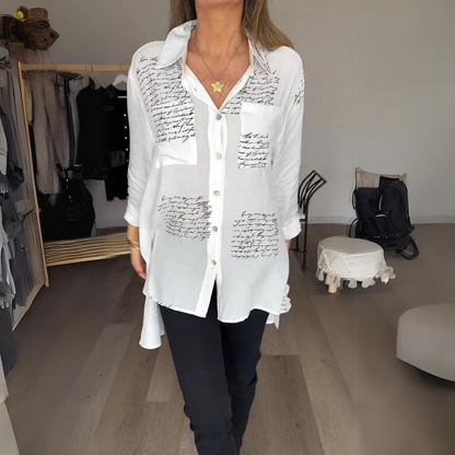 Button-Up Chemise mit handschriftlichem Design