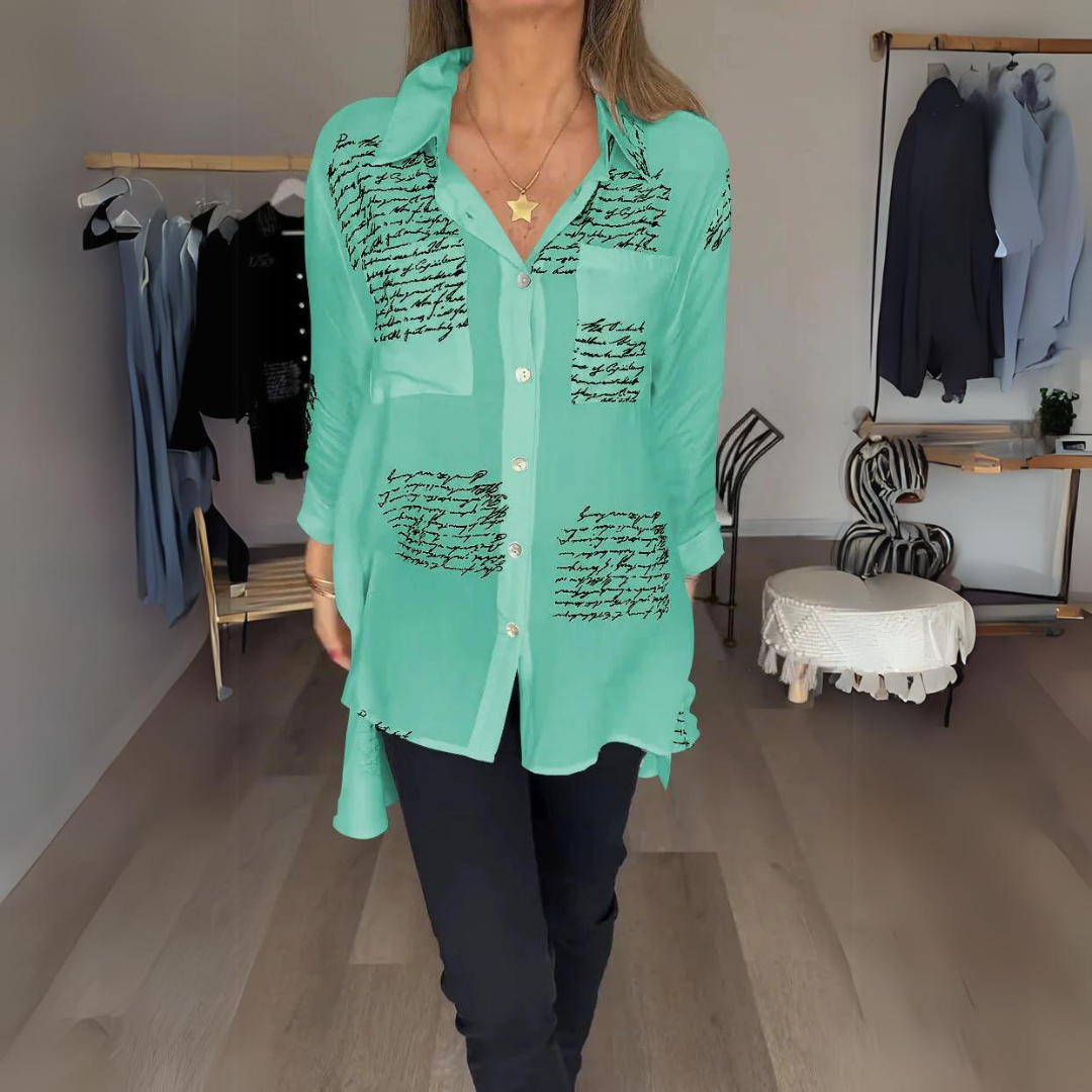 Button-Up Chemise mit handschriftlichem Design