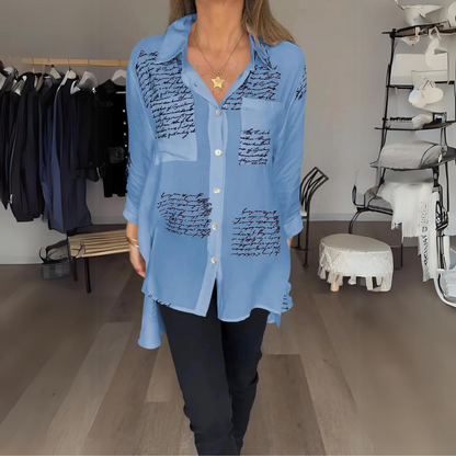 Button-Up Chemise mit handschriftlichem Design