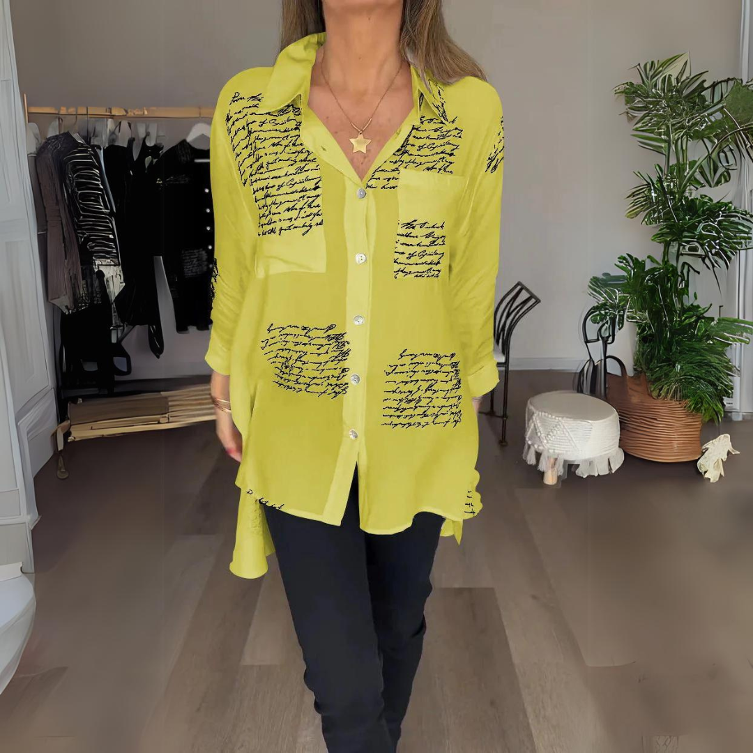 Button-Up Chemise mit handschriftlichem Design