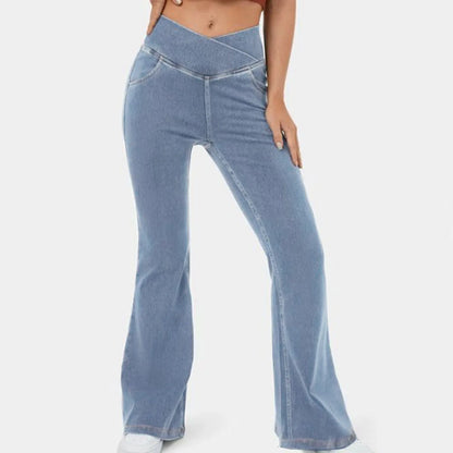 Hochtaillierte, ausgestellte Jeanshose