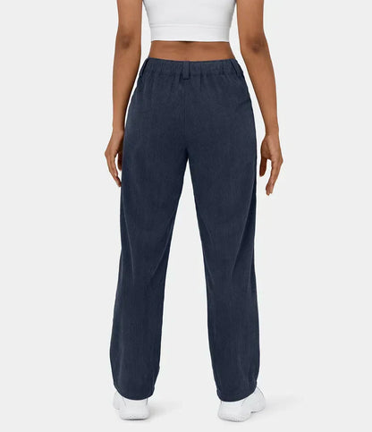 Figurbetonte Relaxhose mit weitem Bein