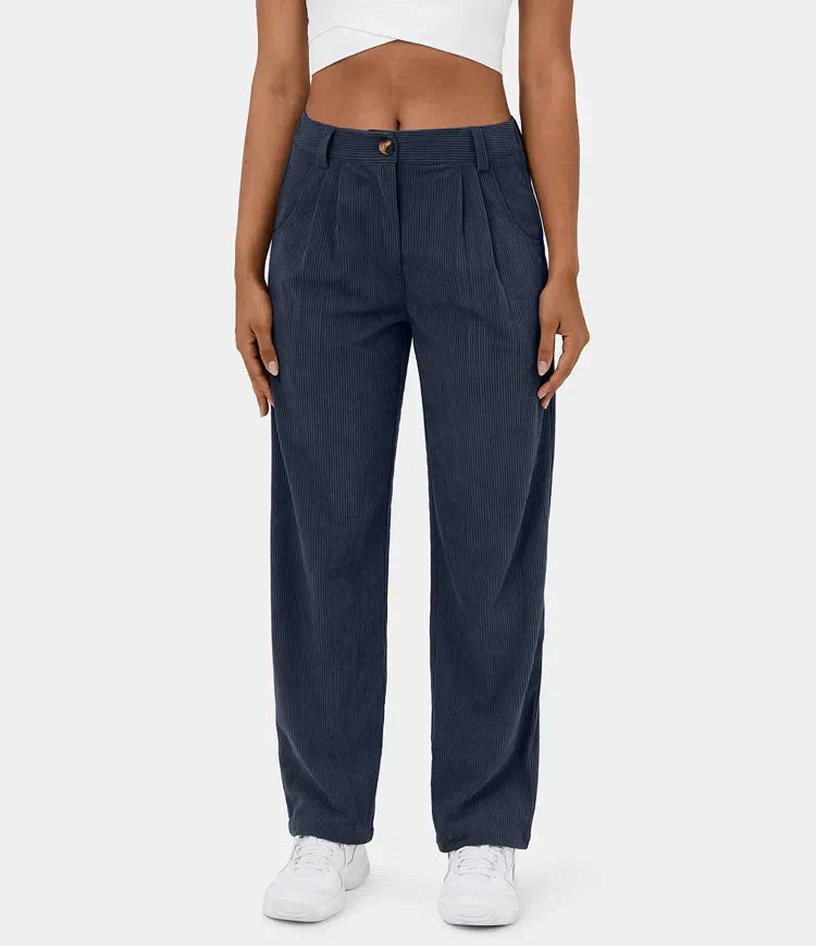 Figurbetonte Relaxhose mit weitem Bein