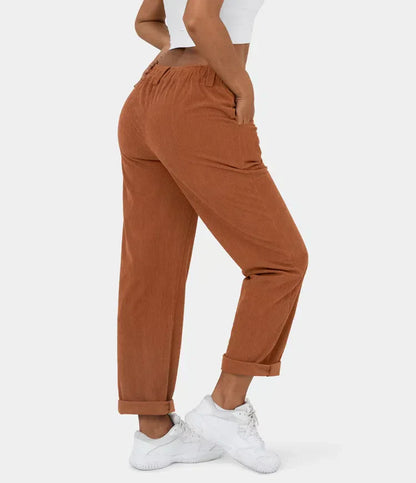 Figurbetonte Relaxhose mit weitem Bein