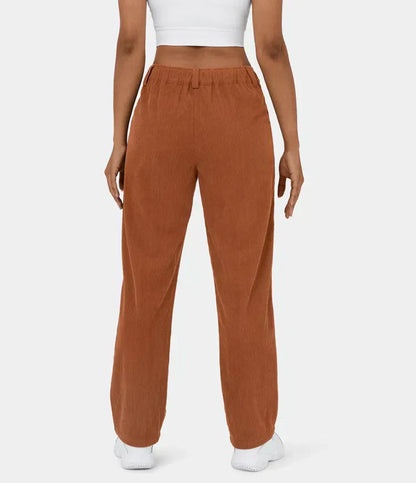 Figurbetonte Relaxhose mit weitem Bein