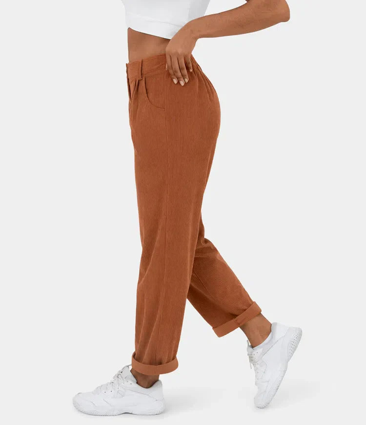 Figurbetonte Relaxhose mit weitem Bein