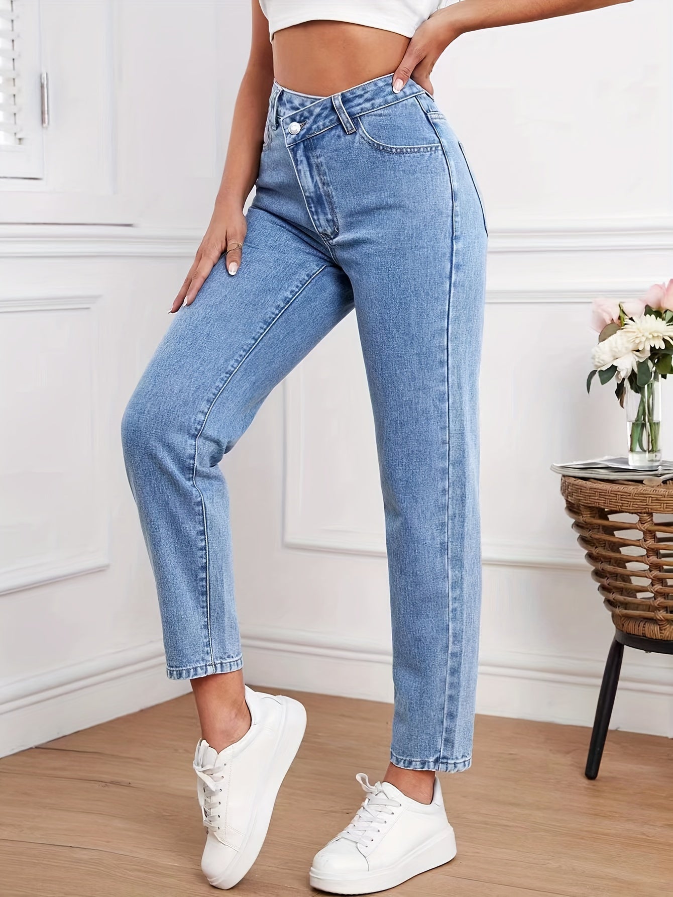 Trendy High-Waisted Jeans