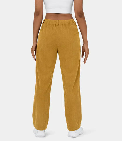 Figurbetonte Relaxhose mit weitem Bein