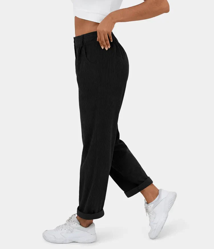 Figurbetonte Relaxhose mit weitem Bein